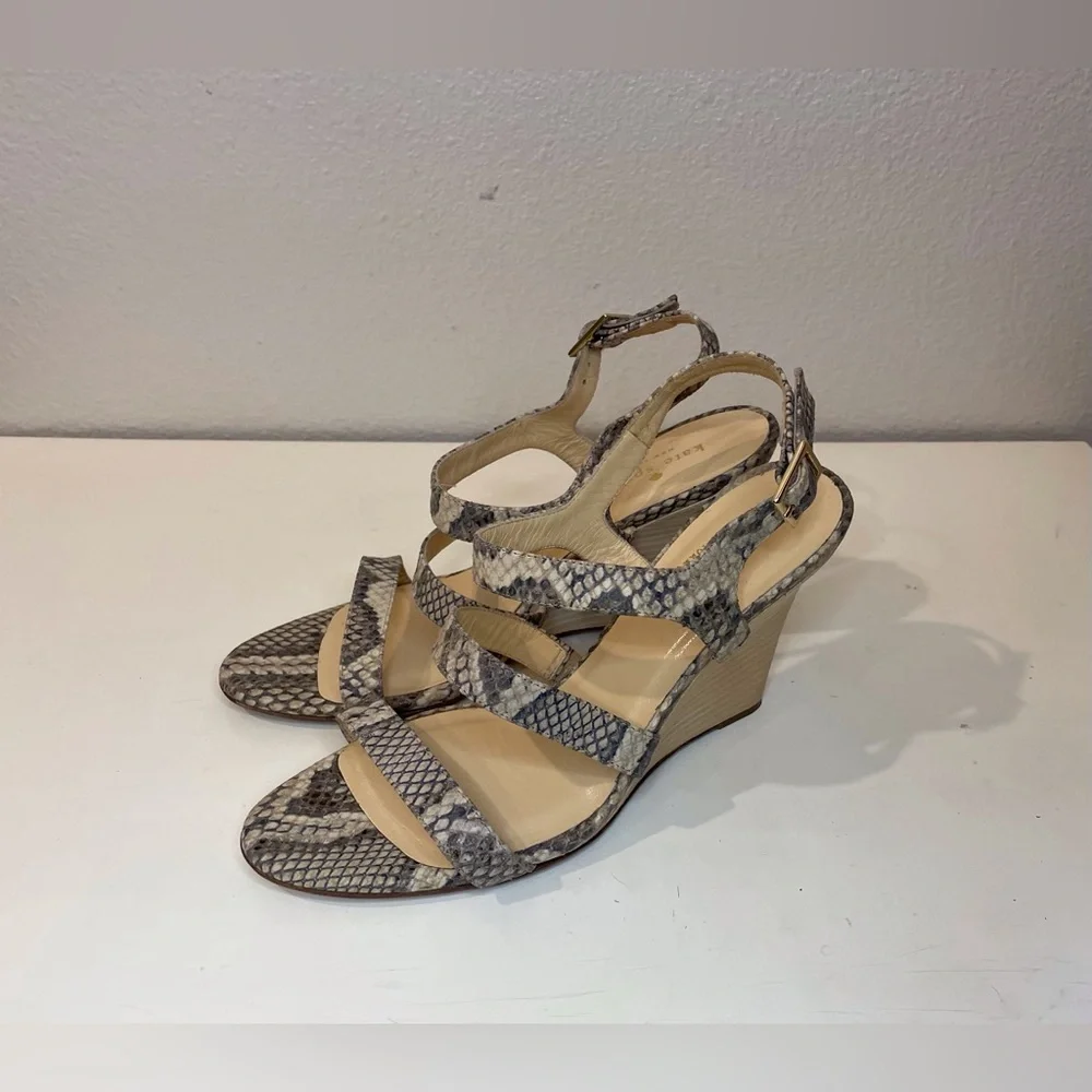 Kate Spade‎ Snakeskin Pattern Wedges Sandals Size 7 B